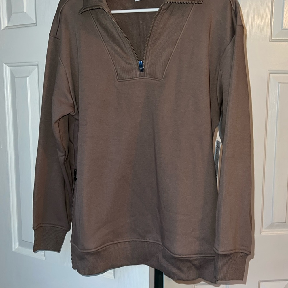 NWT Athleta cozy karma 1/2 zip sweatshirt pyrite. Size small